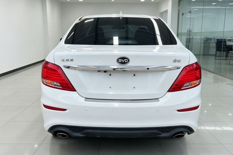 Used BYD Surui 2015 Revised Version 1.5L Manual Luxury Edition Rear