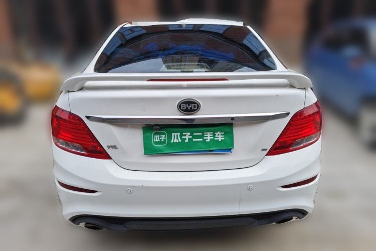 Used BYD Surui 2015 Revised Version 1.5L Manual Luxury Edition Rear