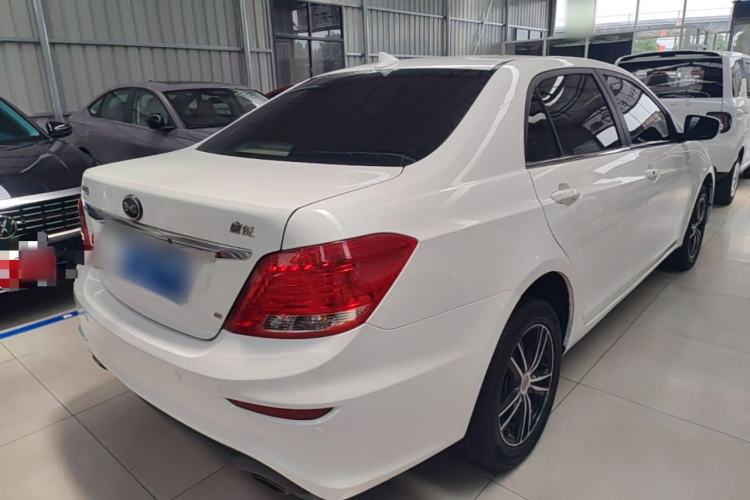 Used BYD Surui 2015 1.5L Manual Luxury Model Rear Right 45 Deg