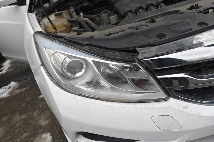 Used BYD Surui 2015 1.5L Manual Luxury Model Right Front Headlight