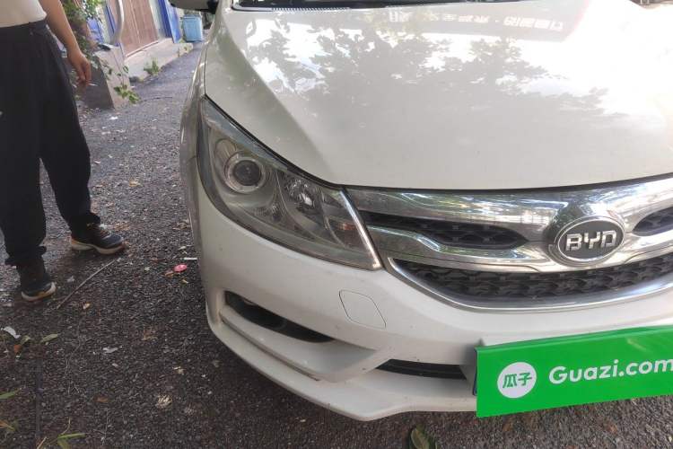 Used BYD Surui 2015 Revised Version 1.5L Manual Luxury Edition Right Front Headlight