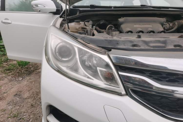 Used BYD Surui 2015 1.5L Manual Luxury Model Right Front Headlight