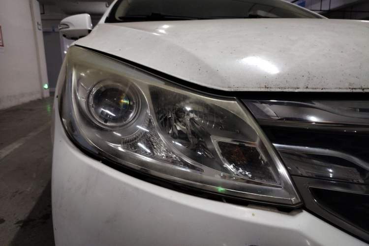 Used BYD Surui 2015 1.5L Manual Luxury Model Right Front Headlight