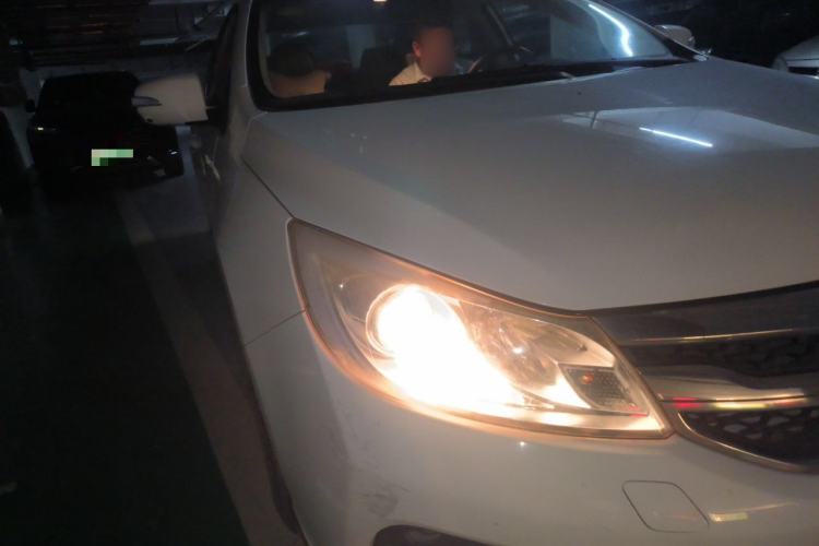 Used BYD Surui 2015 1.5L Manual Luxury Model Right Front Headlight