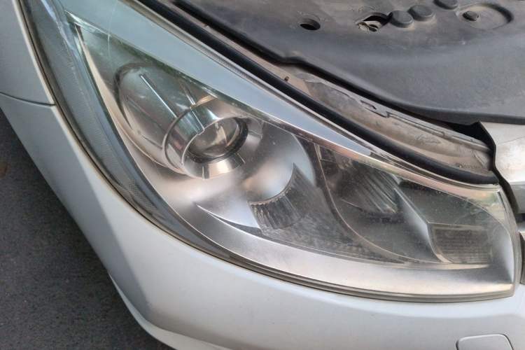 Used BYD Surui 2015 1.5L Manual Luxury Model Right Front Headlight