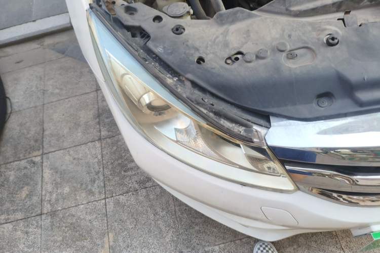 Used BYD Surui 2015 1.5L Manual Luxury Model Right Front Headlight