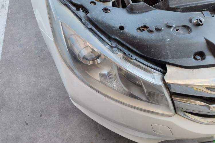 Used BYD Surui 2015 1.5L Manual Luxury Model Right Front Headlight
