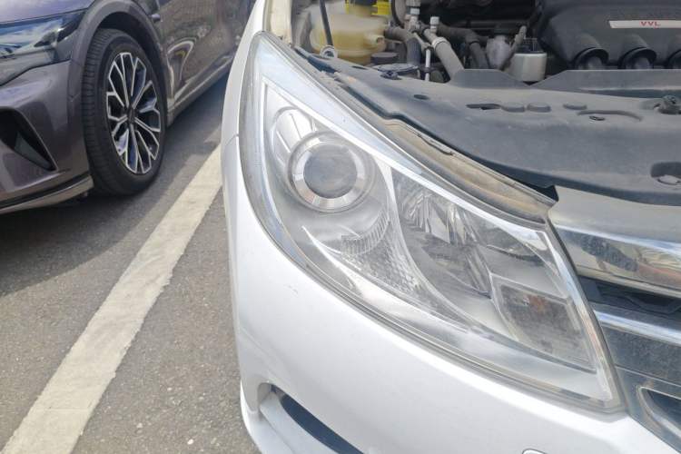 Used BYD Surui 2015 1.5L Manual Luxury Model Right Front Headlight