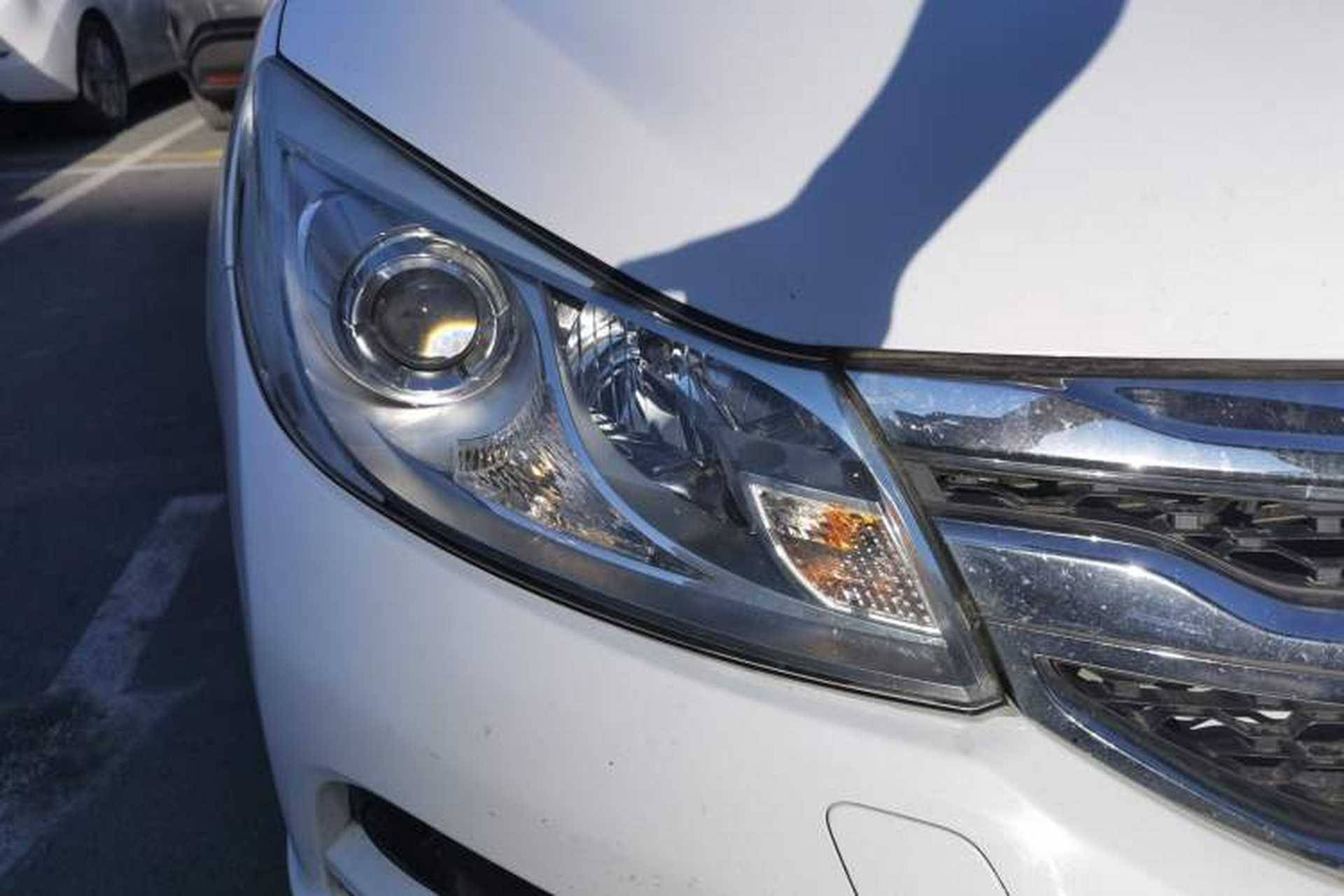 Used BYD Surui 2015 Revised Version 1.5L Manual Luxury Edition Right Front Headlight