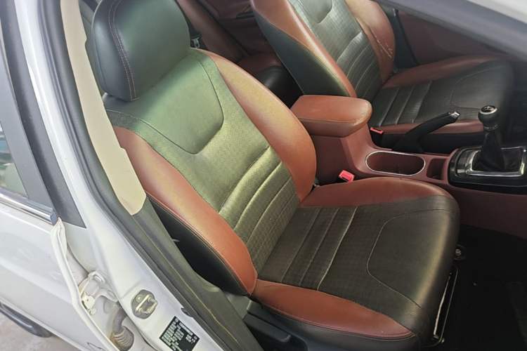 Used BYD Surui 2015 1.5L Manual Comfort Model Right Front Seat