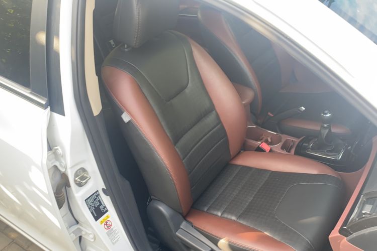 Used BYD Surui 2015 Revised Version 1.5L Manual Luxury Edition Right Front Seat