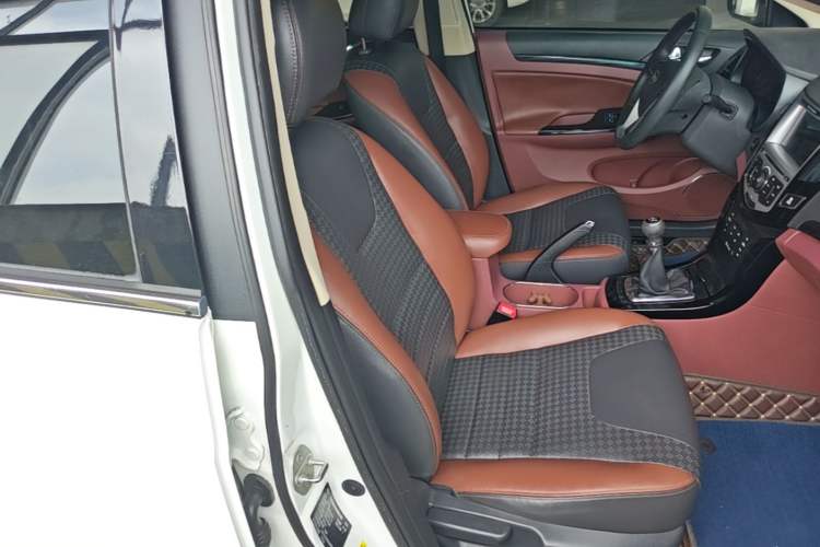 Used BYD Surui 2015 1.5L Manual Luxury Model Right Front Seat