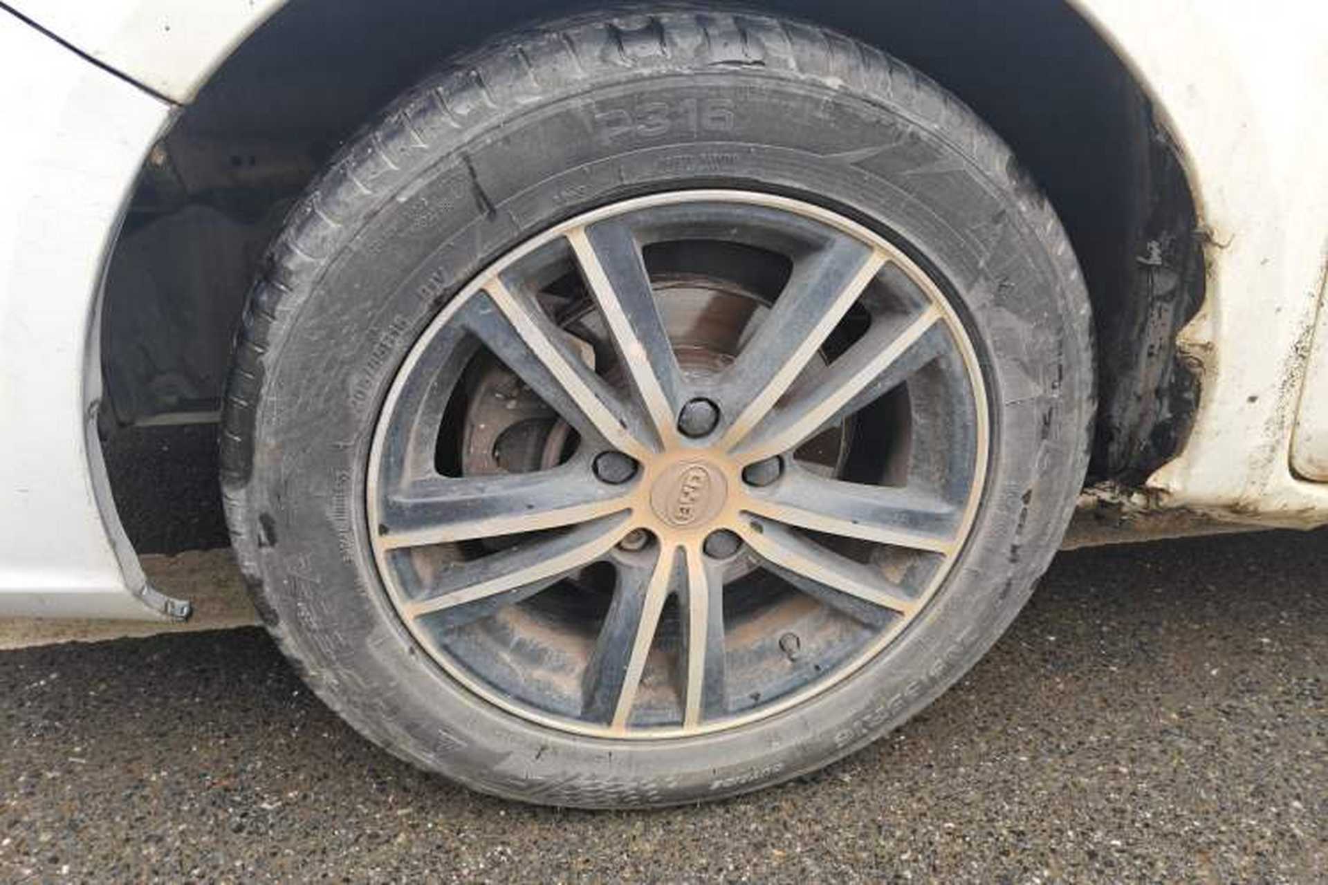 Used BYD Surui 2015 1.5L Manual Luxury Model Right Front Wheel Hub