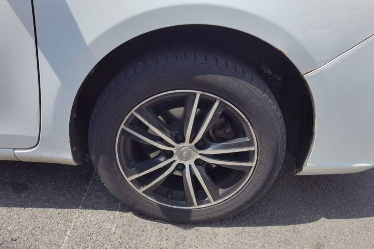 Used BYD Surui 2015 1.5L Manual Luxury Model Right Front Wheel Hub