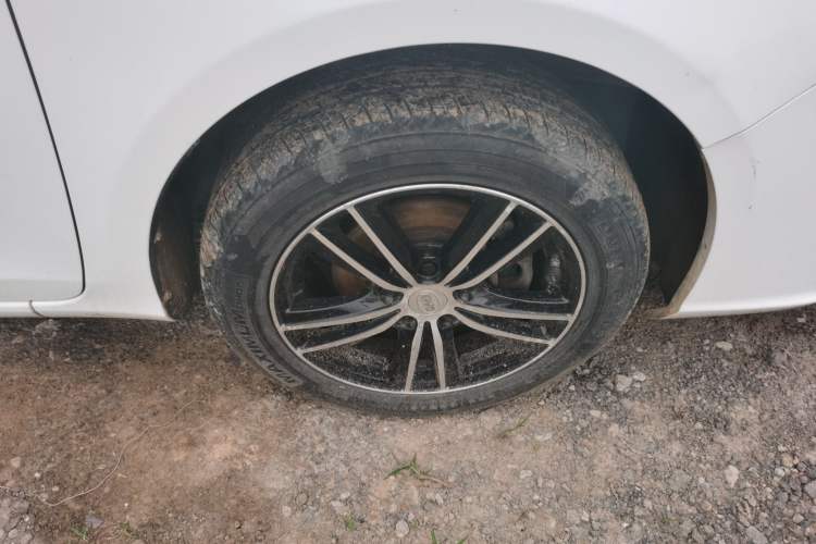 Used BYD Surui 2015 1.5L Manual Luxury Model Right Front Wheel Hub