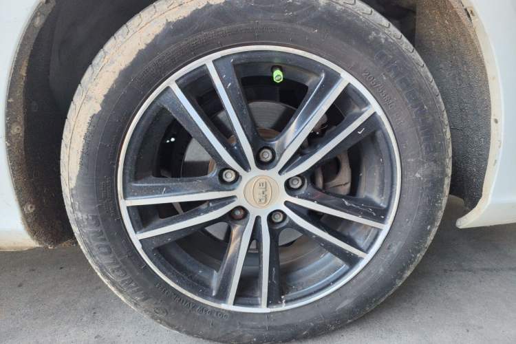 Used BYD Surui 2015 1.5L Manual Luxury Model Right Front Wheel Hub