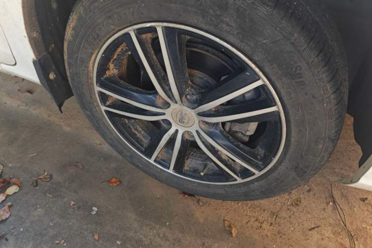 Used BYD Surui 2015 1.5L Manual Comfort Model Right Front Wheel Hub