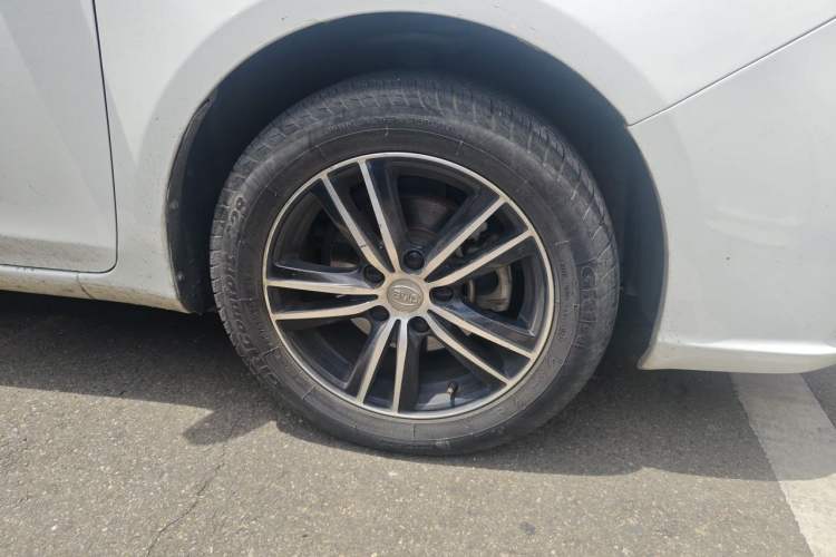 Used BYD Surui 2015 1.5L Manual Luxury Model Right Front Wheel Hub