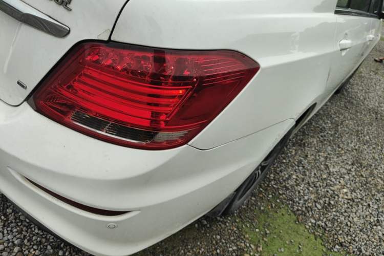 Used BYD Surui 2015 Revised Version 1.5L Manual Luxury Edition Right Rear Taillight