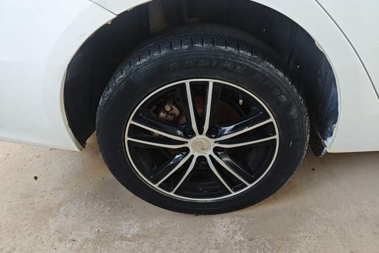 Used BYD Surui 2015 1.5L Manual Comfort Model Right Rear Wheel Hub