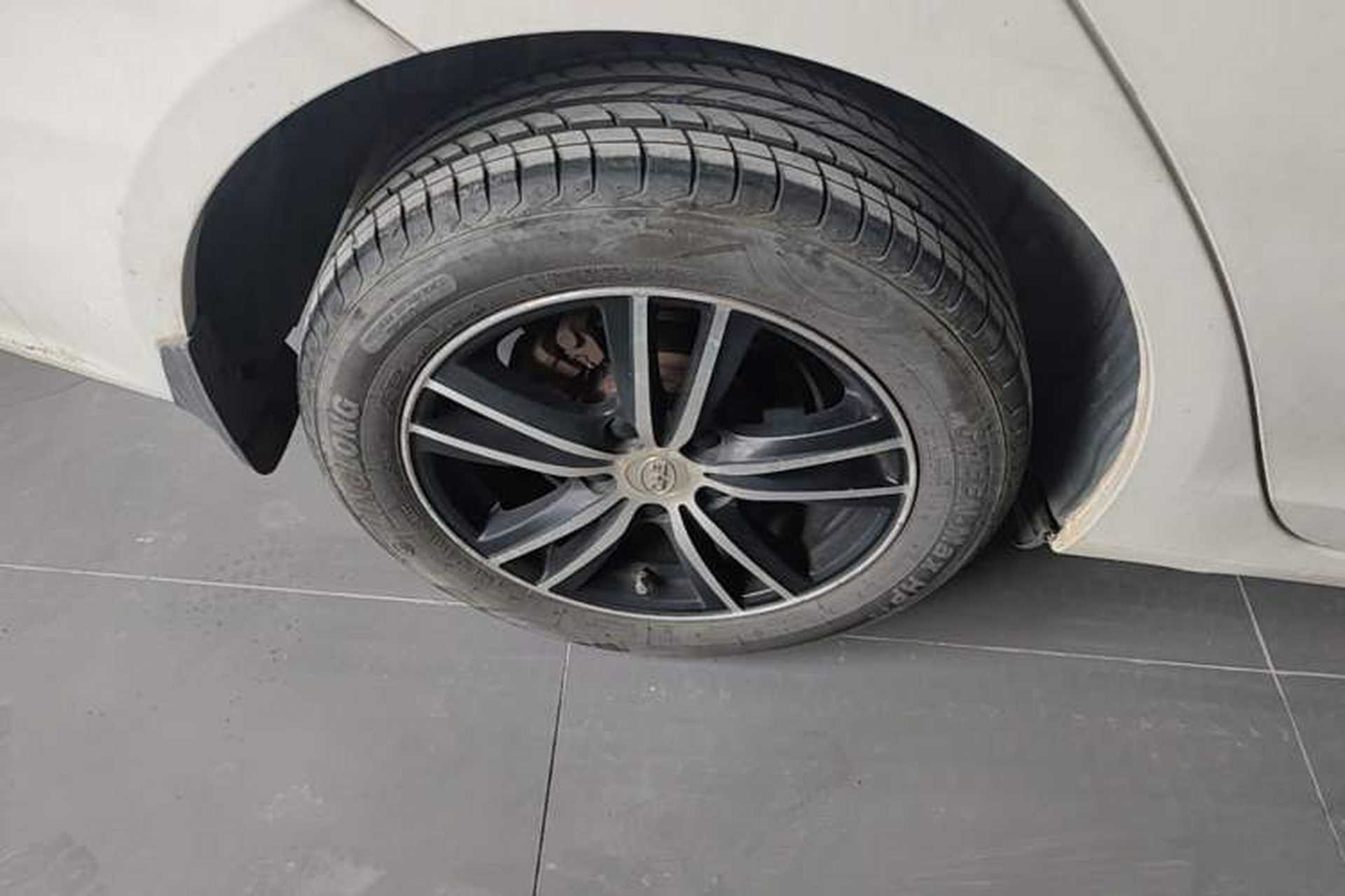 Used BYD Surui 2015 Revised Version 1.5L Manual Luxury Edition Right Rear Wheel Hub