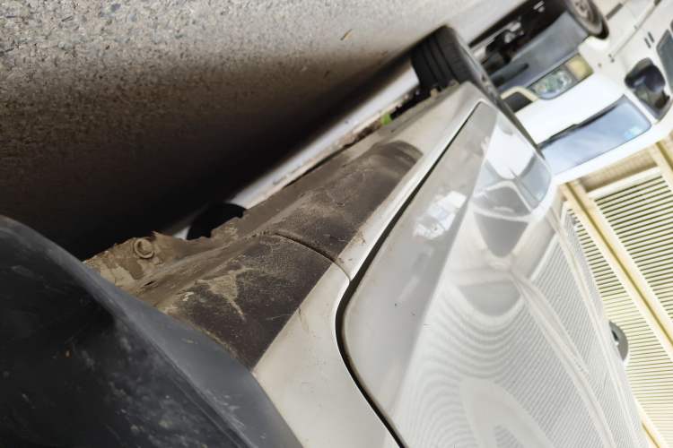 Used BYD Surui 2015 1.5L Automatic Luxury Model Right Side Sill