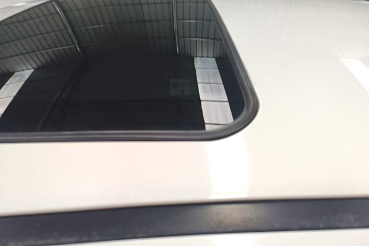 Used BYD Surui 2015 1.5L Manual Luxury Model Roof
