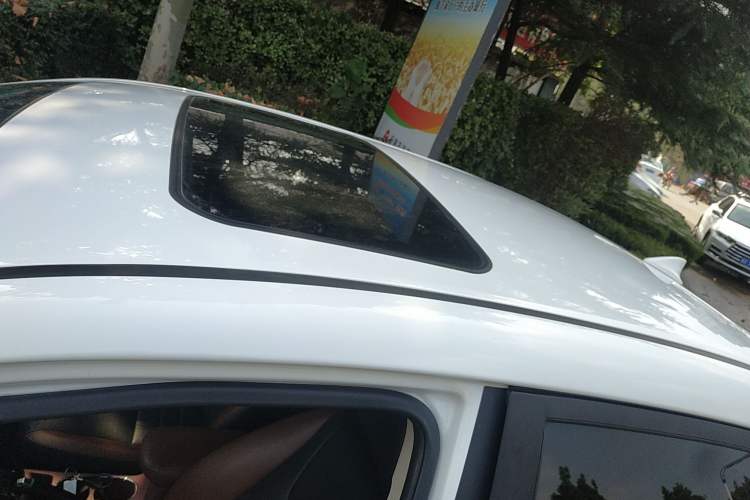 Used BYD Surui 2015 Revised Version 1.5L Manual Luxury Edition Roof
