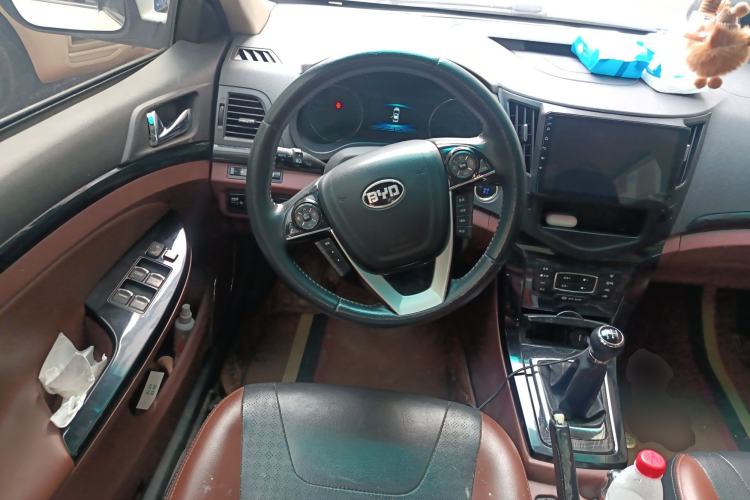Used BYD Surui 2015 1.5L Manual Comfort Model Steering Wheel