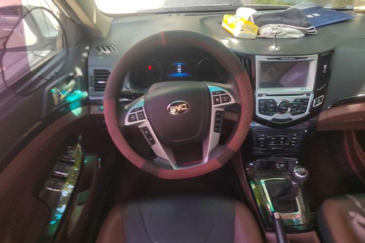 Used BYD Surui 2015 Revised Version 1.5L Manual Luxury Edition Steering Wheel