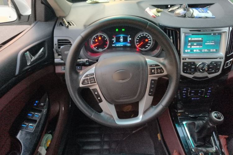 Used BYD Surui 2015 1.5L Manual Luxury Model Steering Wheel
