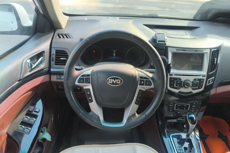 Used BYD Surui 2015 1.5L Automatic Luxury Model Steering Wheel