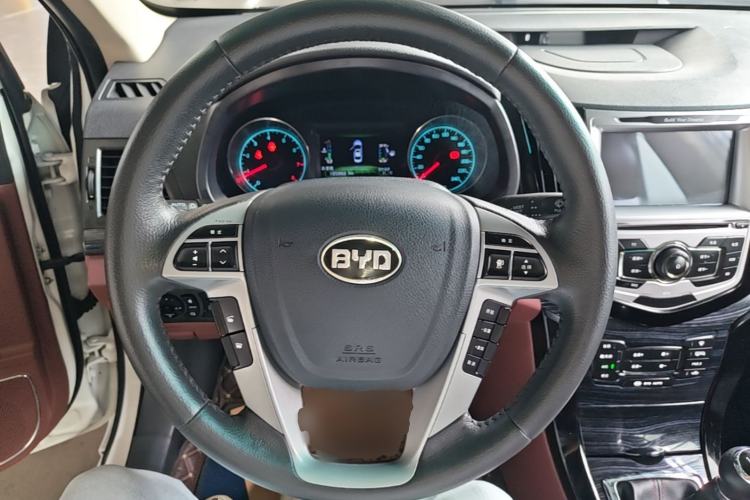 Used BYD Surui 2015 1.5L Manual Luxury Model Steering Wheel