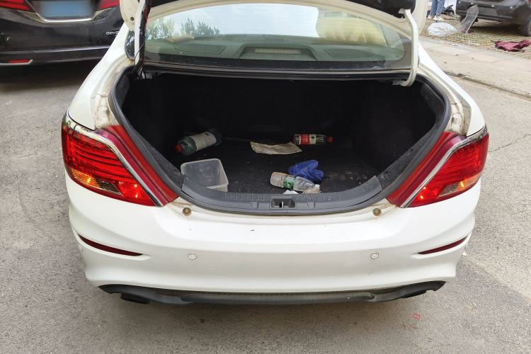 Used BYD Surui 2015 1.5L Automatic Luxury Model Trunk