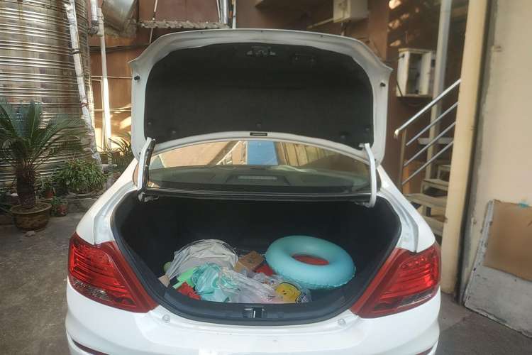 Used BYD Surui 2015 1.5L Automatic Comfort Edition Trunk