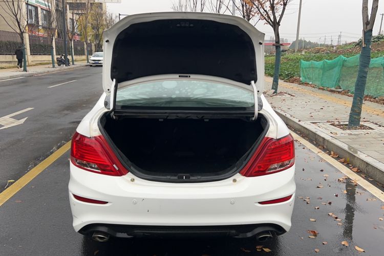 Used BYD Surui 2015 Revised Version 1.5L Manual Luxury Edition Trunk