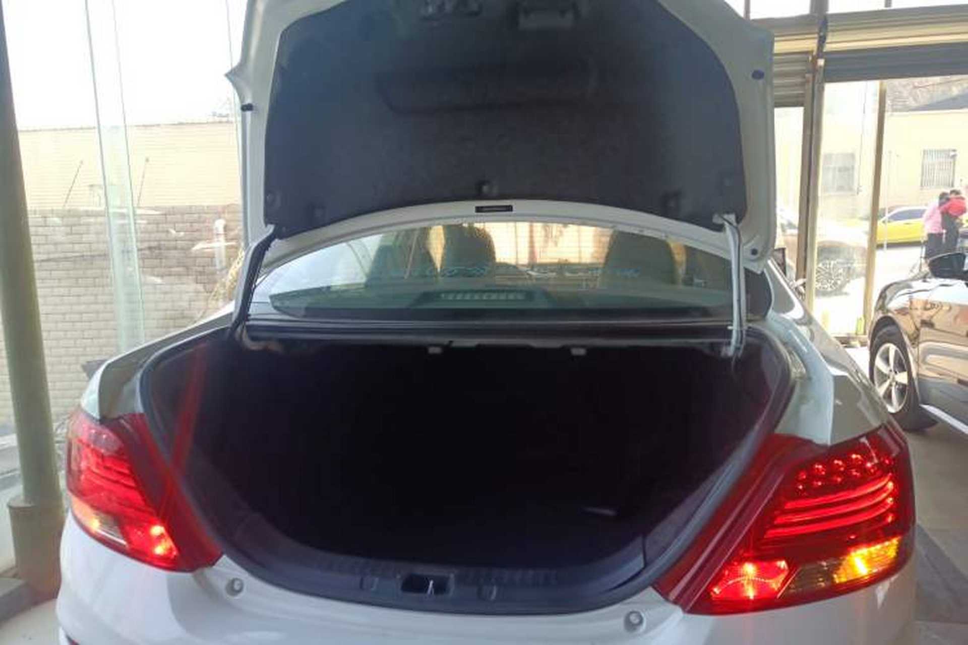 Used BYD Surui 2015 Revised Version 1.5L Automatic Luxury Edition Trunk