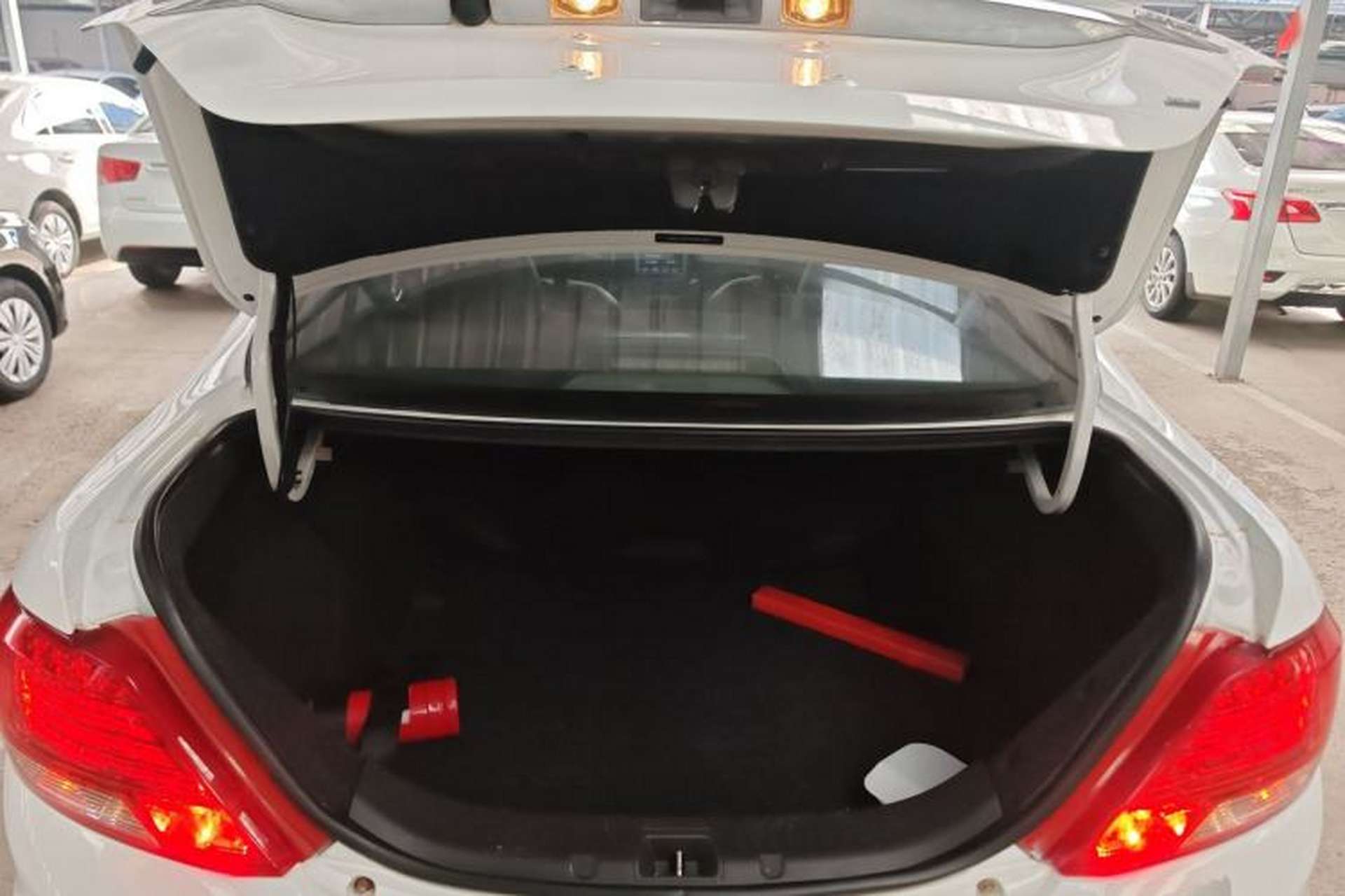 Used BYD Surui 2015 1.5L Manual Luxury Model Trunk