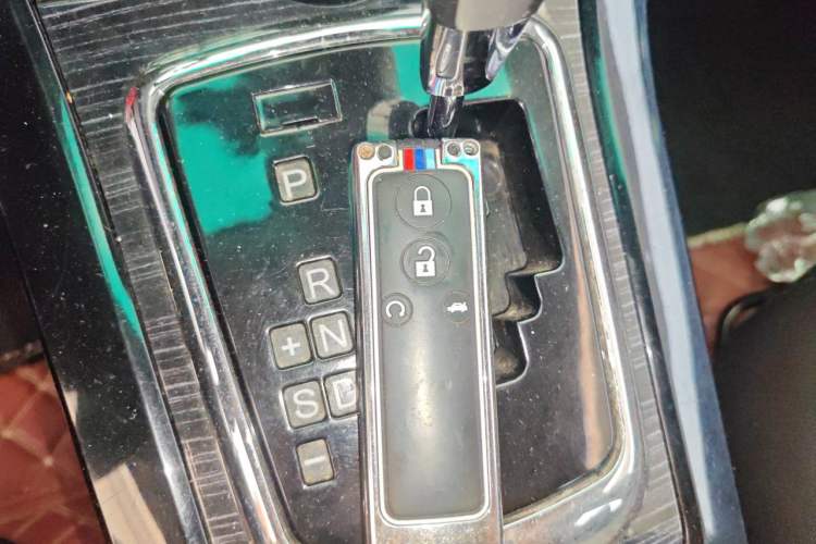Used BYD Surui 2015 Revised Version 1.5L Automatic Luxury Edition Vehicle Key
