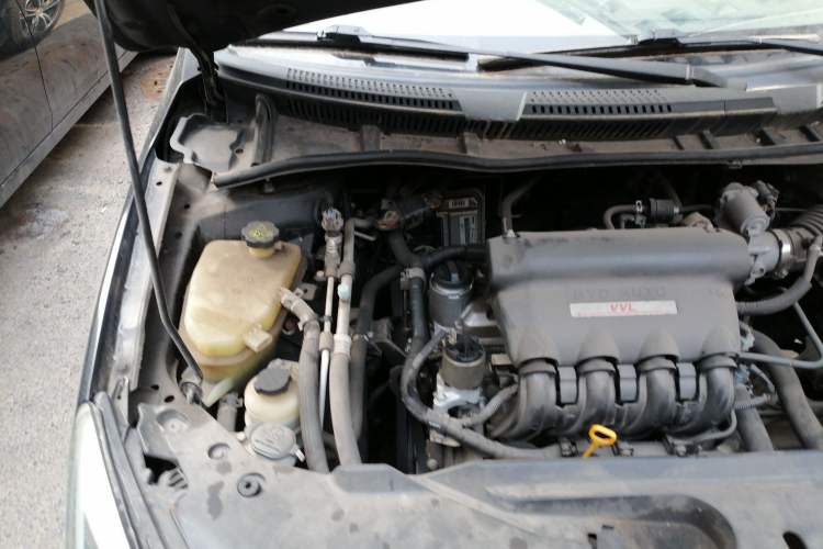 Used BYD Surui 2016 1.5L Manual Elite Edition Engine Bay Right