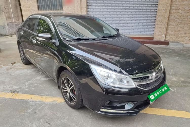 Used BYD Surui 2016 1.5L Manual Elite Edition Front Right 45 Deg