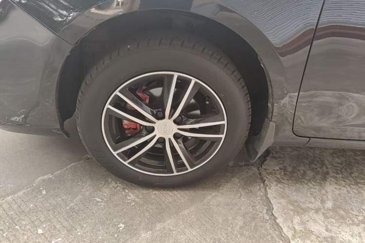 Used BYD Surui 2016 1.5L Manual Elite Edition Left Front Wheel Hub
