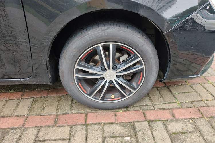 Used BYD Surui 2016 1.5L Manual Elite Edition Right Front Wheel Hub