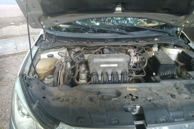 Used BYD Surui 2016 1.5L Manual Elite Edition Engine Bay Right