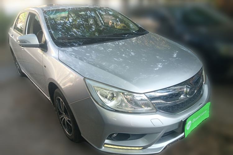 Used BYD Surui 2016 1.5L Manual Elite Edition Front Right 45 Deg
