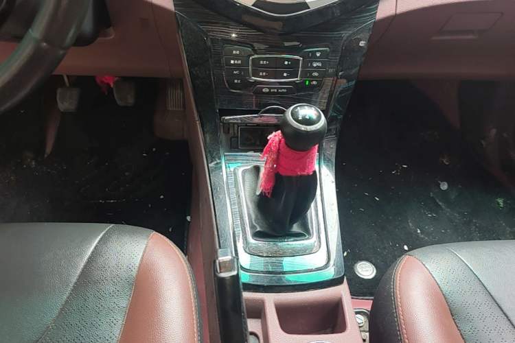 Used BYD Surui 2016 1.5L Manual Elite Edition Gear Lever