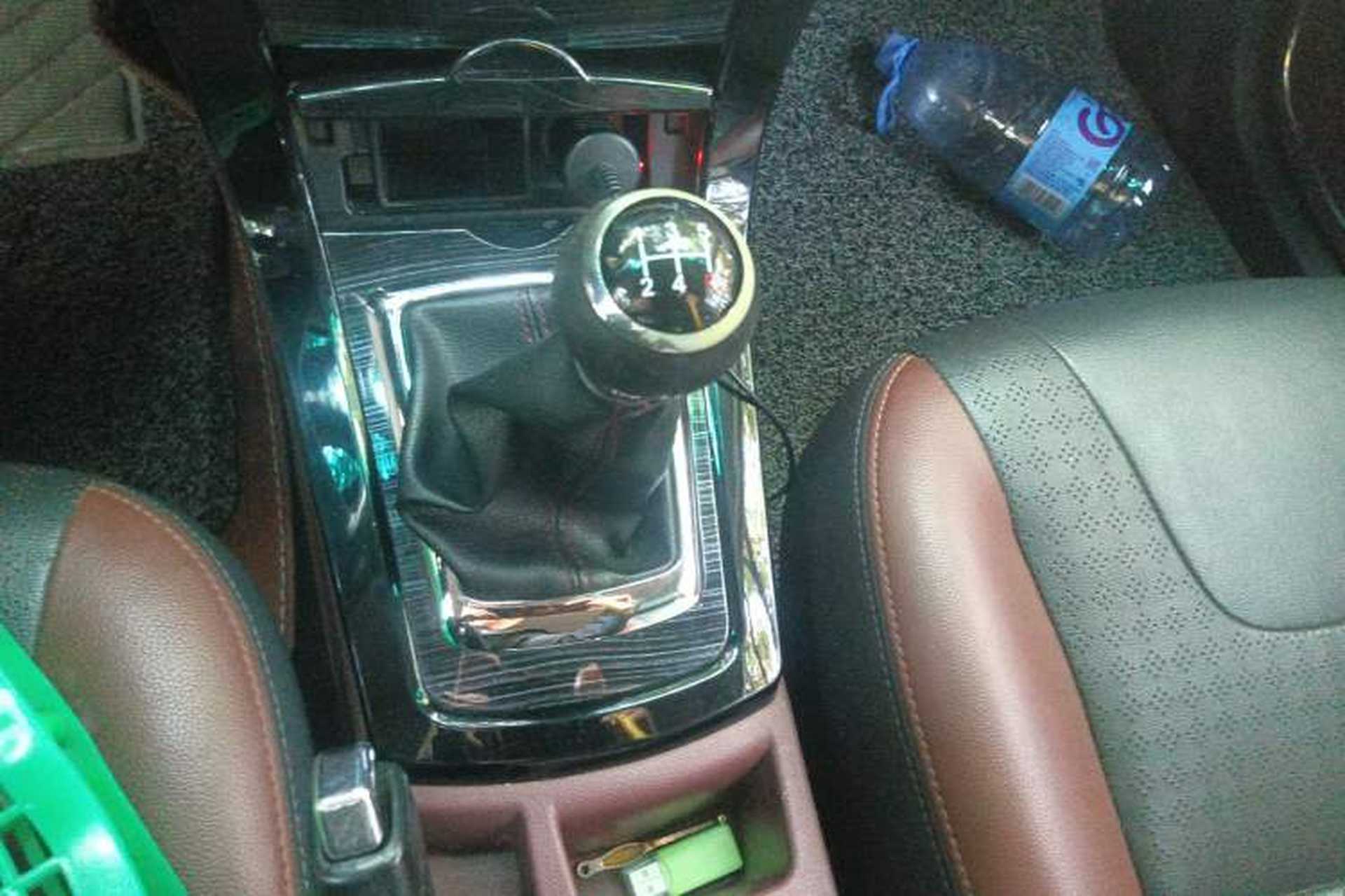 Used BYD Surui 2016 1.5L Manual Elite Edition Gear Lever