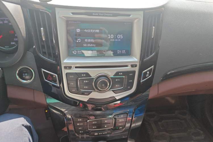 Used BYD Surui 2016 1.5L Manual Elite Edition Audio And AC Panel