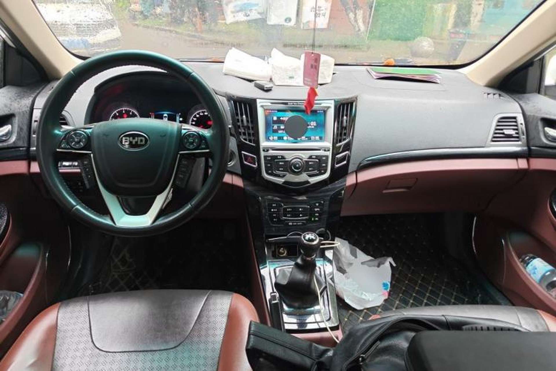 Used BYD Surui 2016 1.5L Manual Elite Edition Center Console