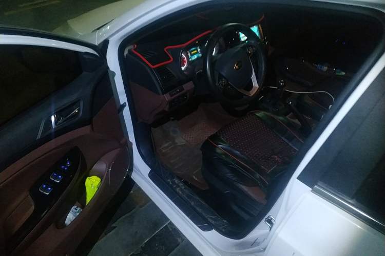 Used BYD Surui 2016 1.5L Manual Elite Edition Driver Seat